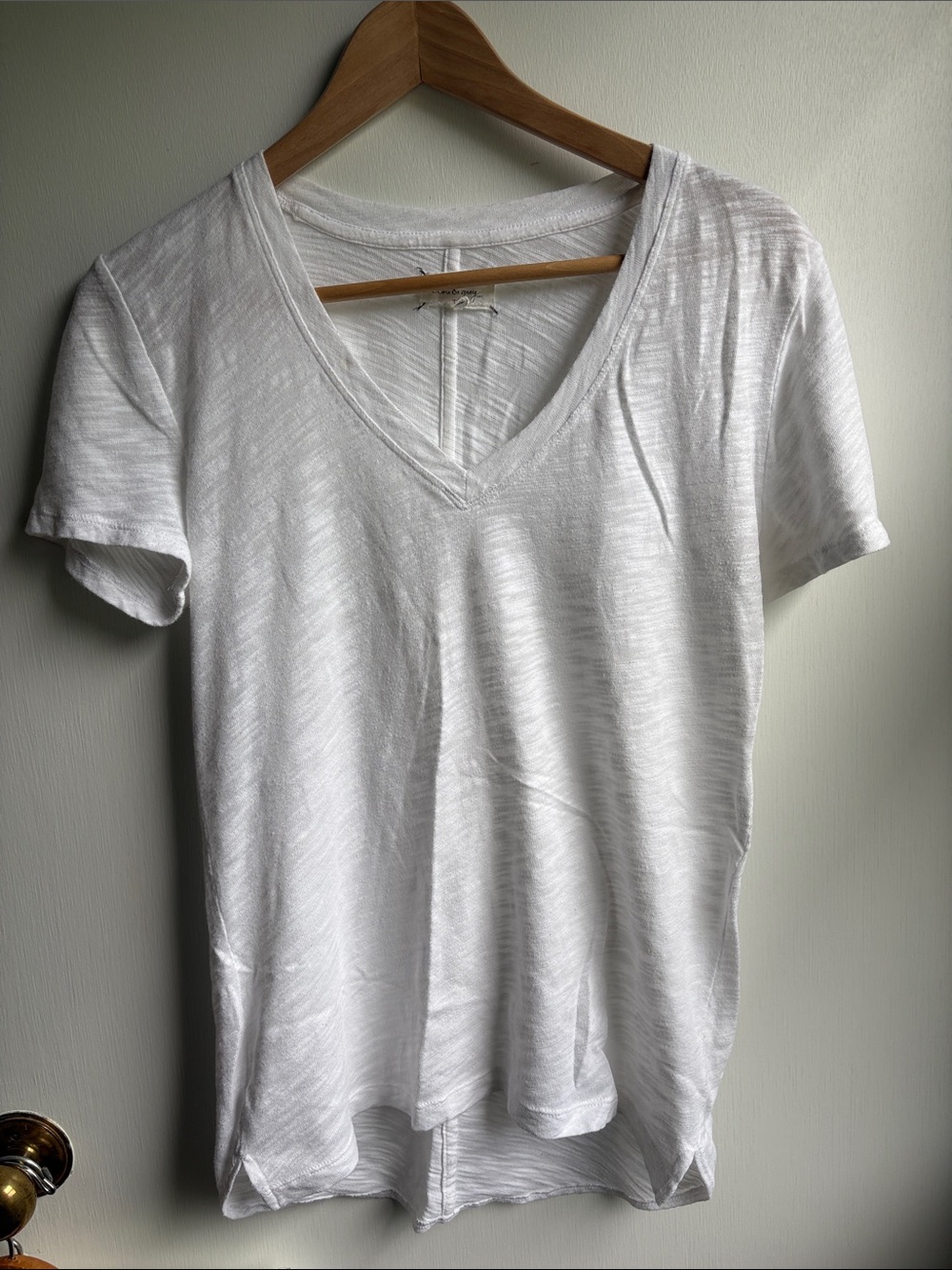 Lou & Grey White V-Neck Short Sleeve Tee